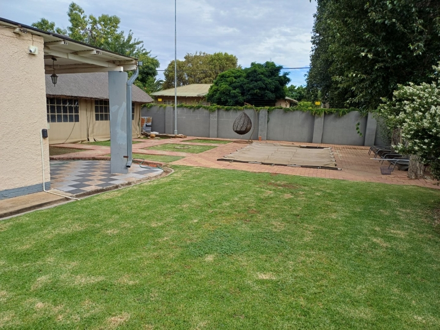 5 Bedroom Property for Sale in Park West Free State